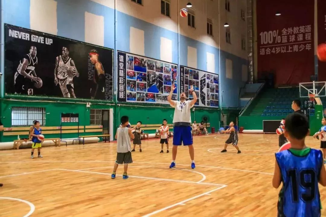 篮球规则中罚球英语_nba罚球英语_篮球罚球规则英语中文版