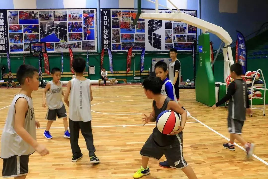 篮球规则中罚球英语_篮球罚球规则英语中文版_nba罚球英语