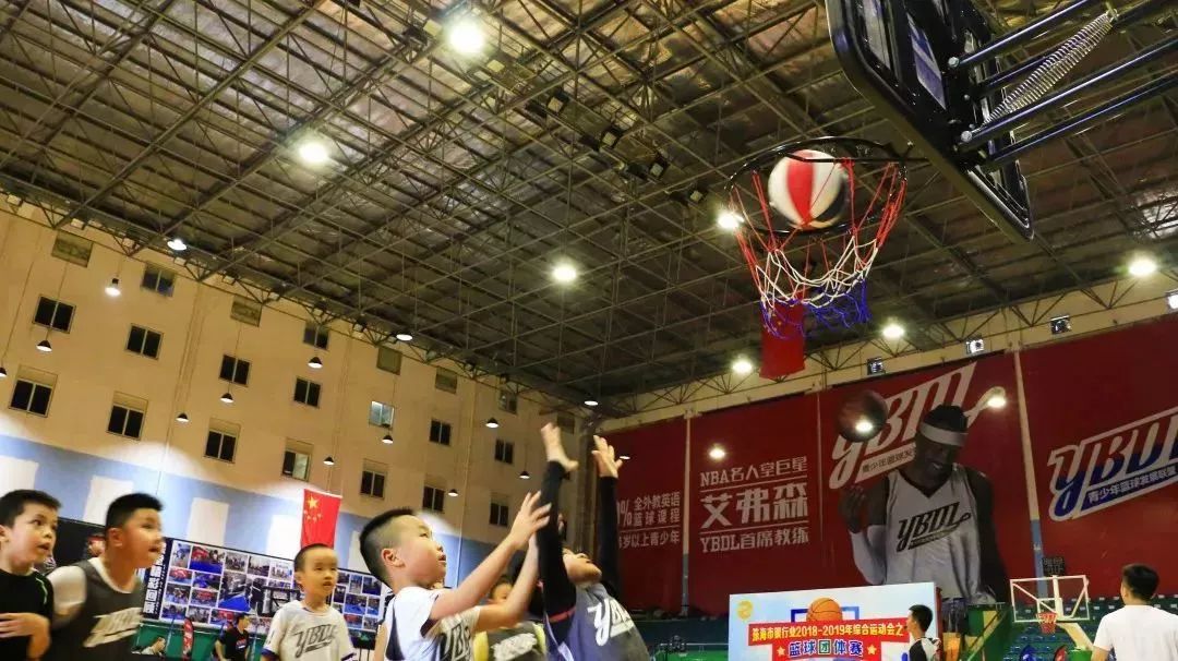nba罚球英语_篮球罚球规则英语中文版_篮球规则中罚球英语