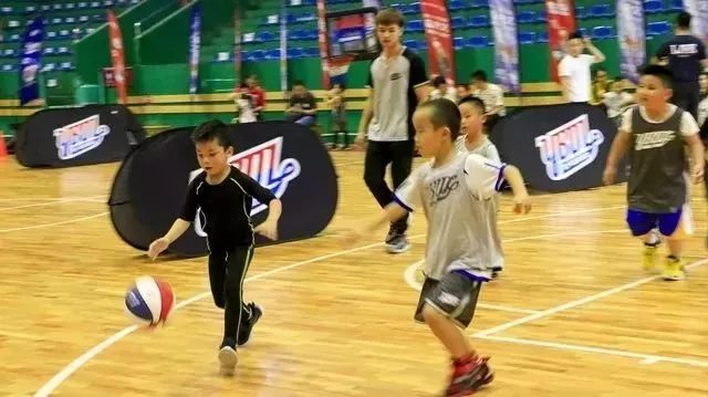 nba罚球英语_篮球罚球规则英语中文版_篮球规则中罚球英语