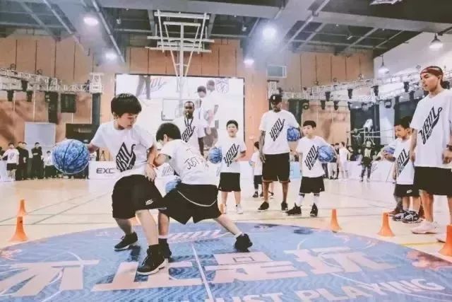 篮球规则中罚球英语_篮球罚球规则英语中文版_nba罚球英语
