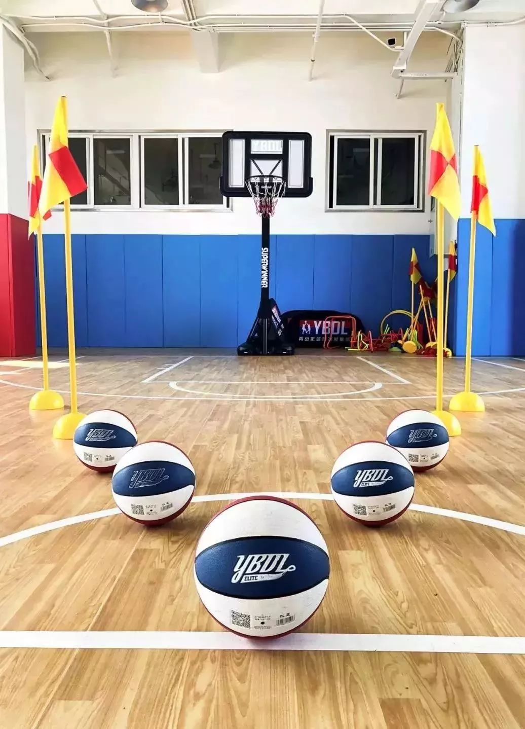 篮球罚球规则英语中文版_篮球规则中罚球英语_nba罚球英语