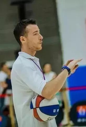 篮球罚球规则英语中文版_nba罚球英语_篮球规则中罚球英语