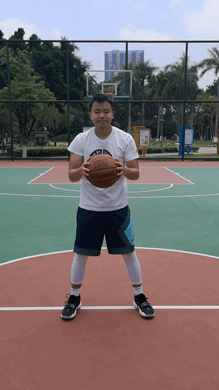 中班篮球教学视频教程_中班篮球怎么玩_中班篮球单手运球技巧