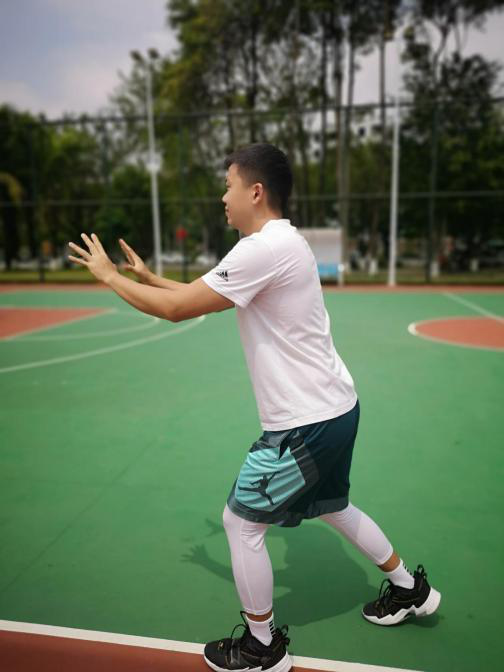 中班篮球教学视频教程_中班篮球单手运球技巧_中班篮球怎么玩
