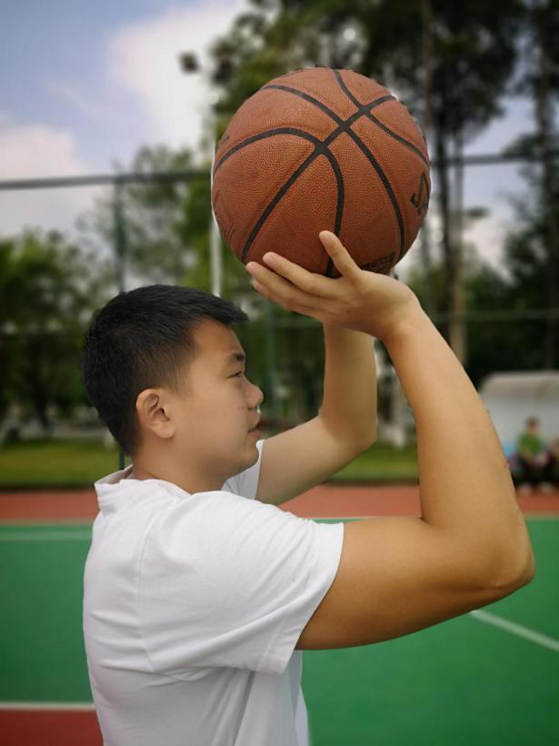 中班篮球教学视频教程_中班篮球单手运球技巧_中班篮球怎么玩