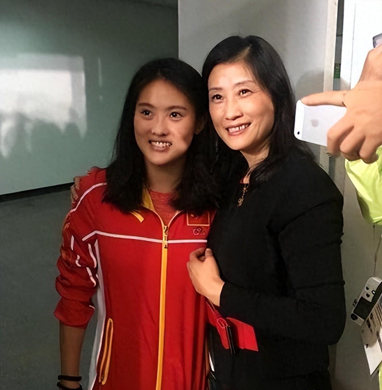 当年游泳冠军女孩_游泳冠军女2021_游泳冠军当年女孩是谁