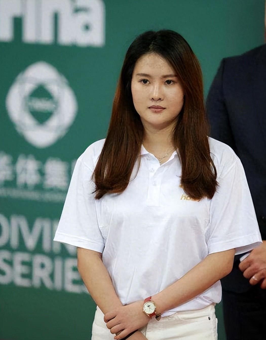 当年游泳冠军女孩_游泳冠军女2021_游泳冠军当年女孩是谁