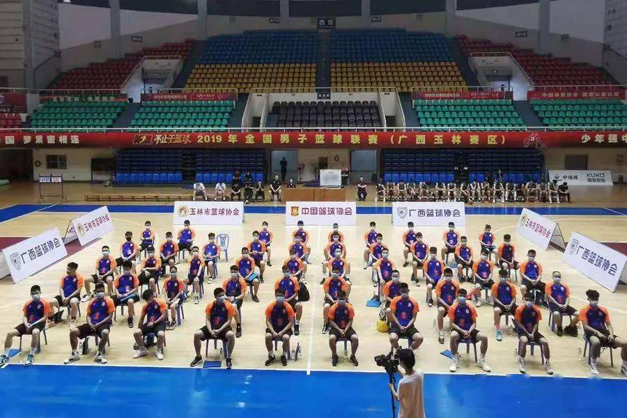 篮球2021最新规则_篮球规则最新修订_篮球规则最新版