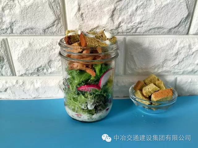 美食搭配营养餐_营养餐食搭配表_食物营养配餐