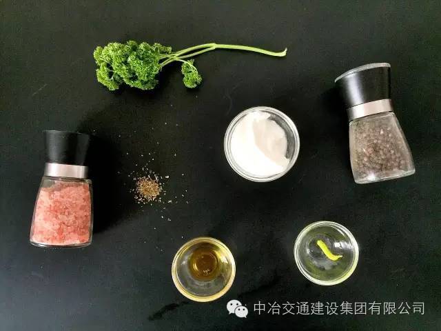 美食搭配营养餐_营养餐食搭配表_食物营养配餐