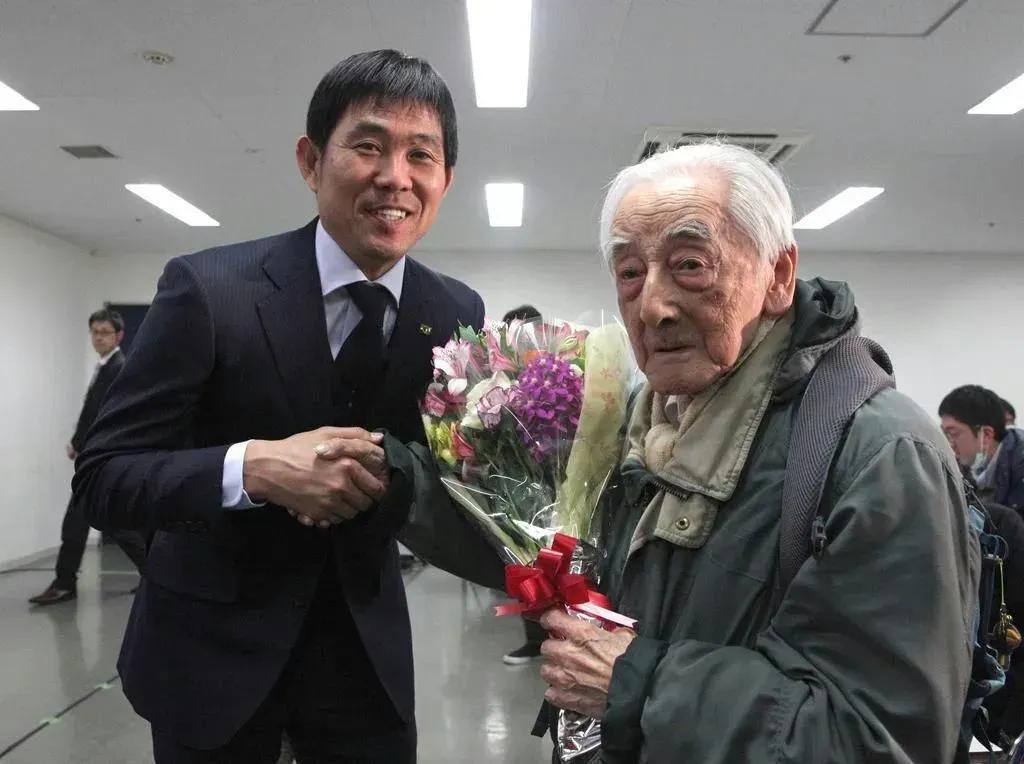 历史上日本足球赢过德国没_足球德国赢了_足球日本战胜德国