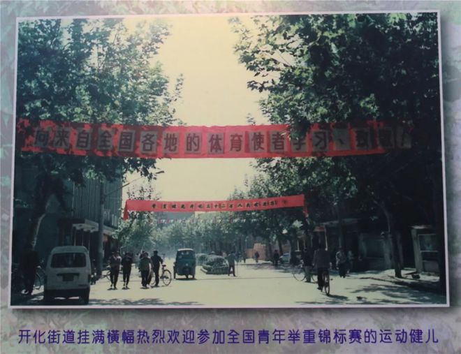 蝉什么冠军_蝉联冠军的蝉是什么意思_两次蝉联举重冠军的是谁