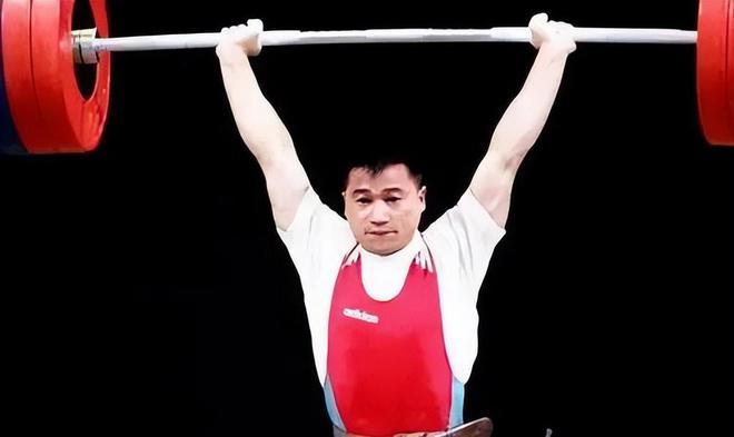 蝉联冠军的蝉怎么写_两次蝉联举重冠军的是谁_蝉什么冠军